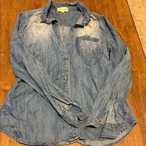 Cloth & Stone Light Blue Chambray Shirt